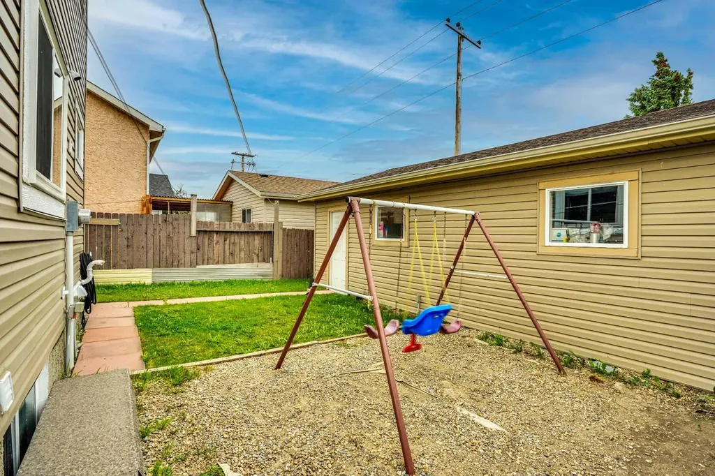 6515 Martingrove Drive NE Calgary AB T3J 2T7