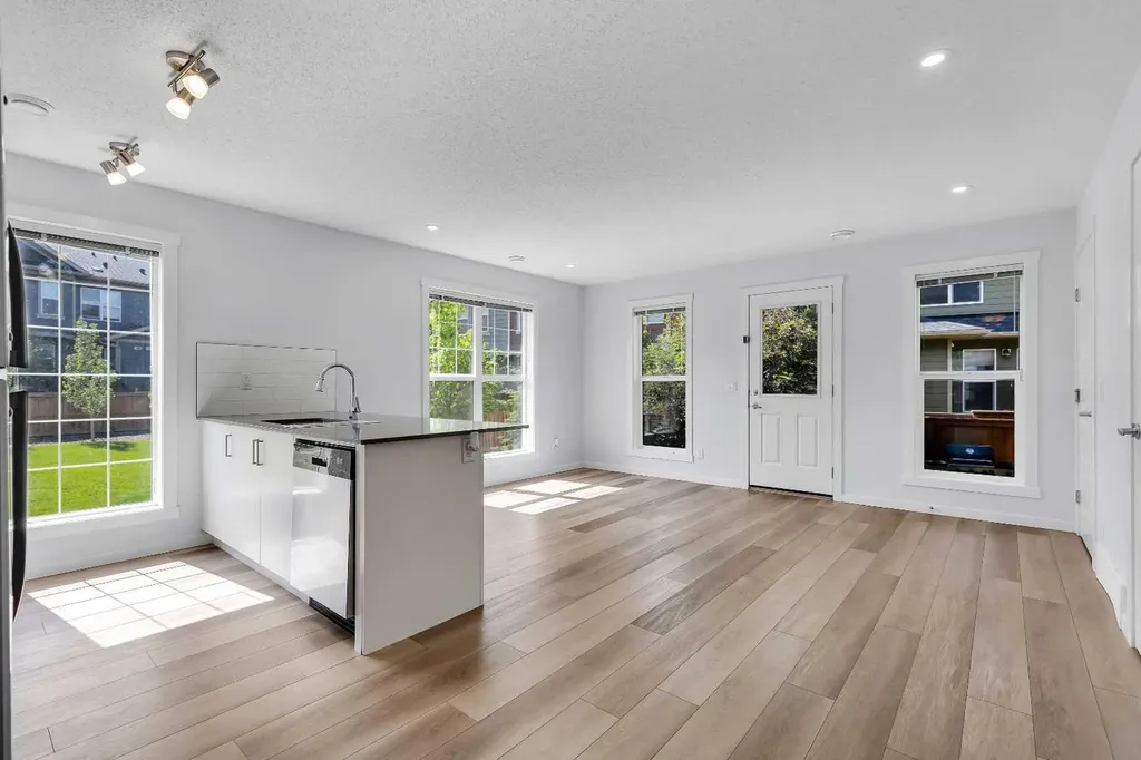 237 Cranbrook Square SE Calgary AB T3M 3K8