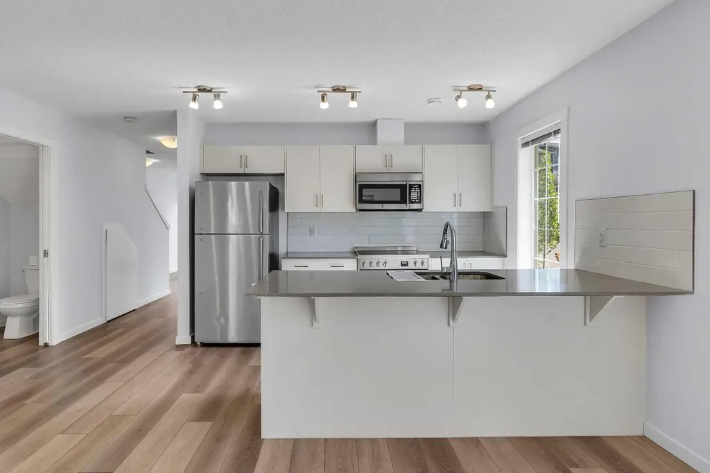 237 Cranbrook Square SE Calgary AB T3M 3K8