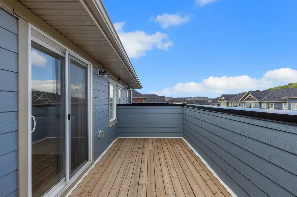 237 Cranbrook Square SE Calgary AB T3M 3K8