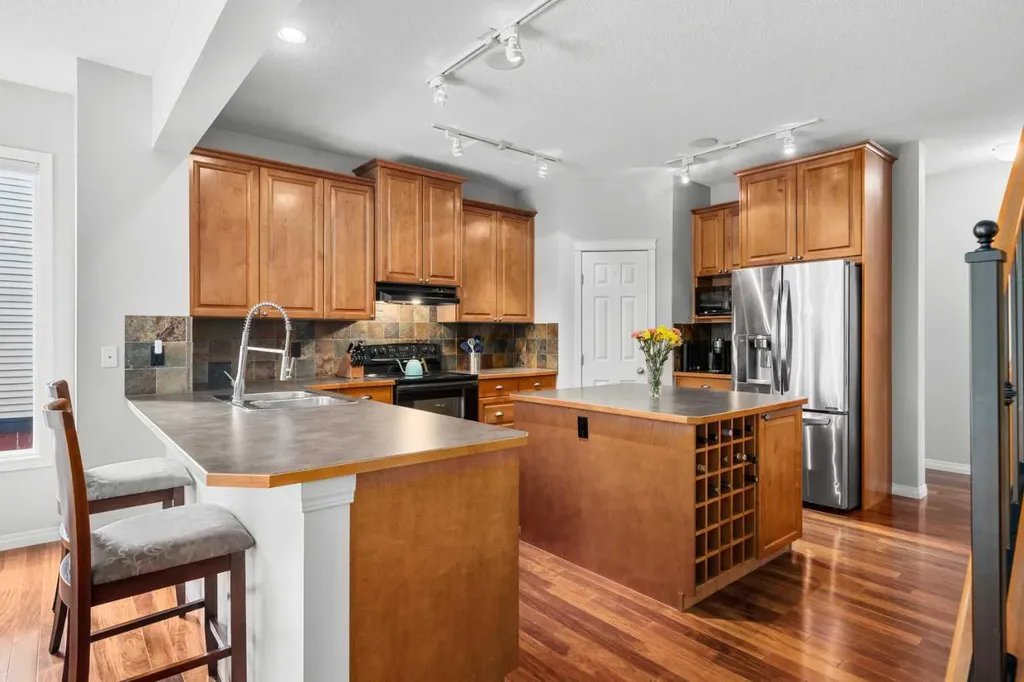 134 Rockywood Circle NW Calgary AB T3G 5W1