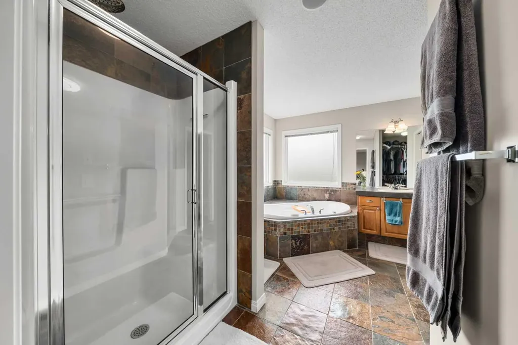 134 Rockywood Circle NW Calgary AB T3G 5W1