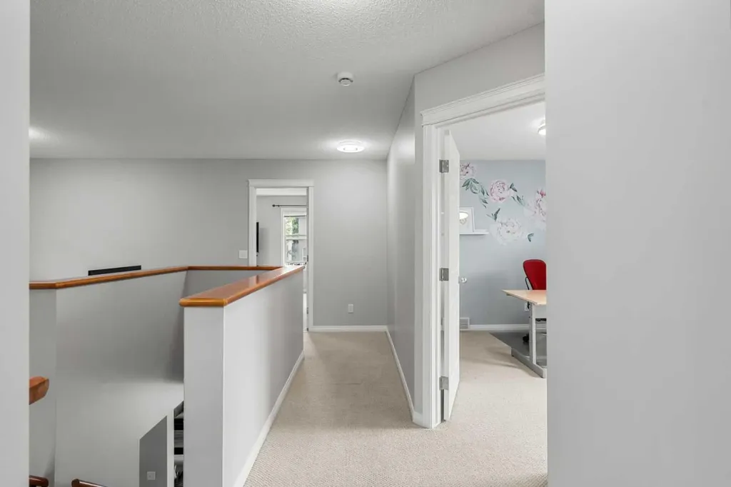 134 Rockywood Circle NW Calgary AB T3G 5W1