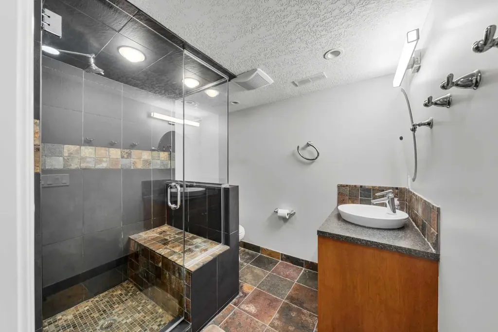 134 Rockywood Circle NW Calgary AB T3G 5W1