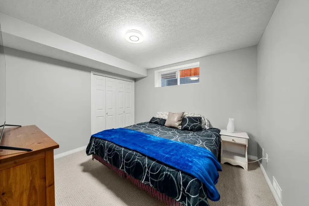 134 Rockywood Circle NW Calgary AB T3G 5W1