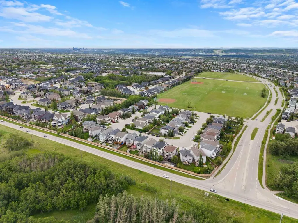 134 Rockywood Circle NW Calgary AB T3G 5W1