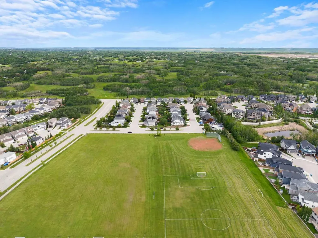 134 Rockywood Circle NW Calgary AB T3G 5W1