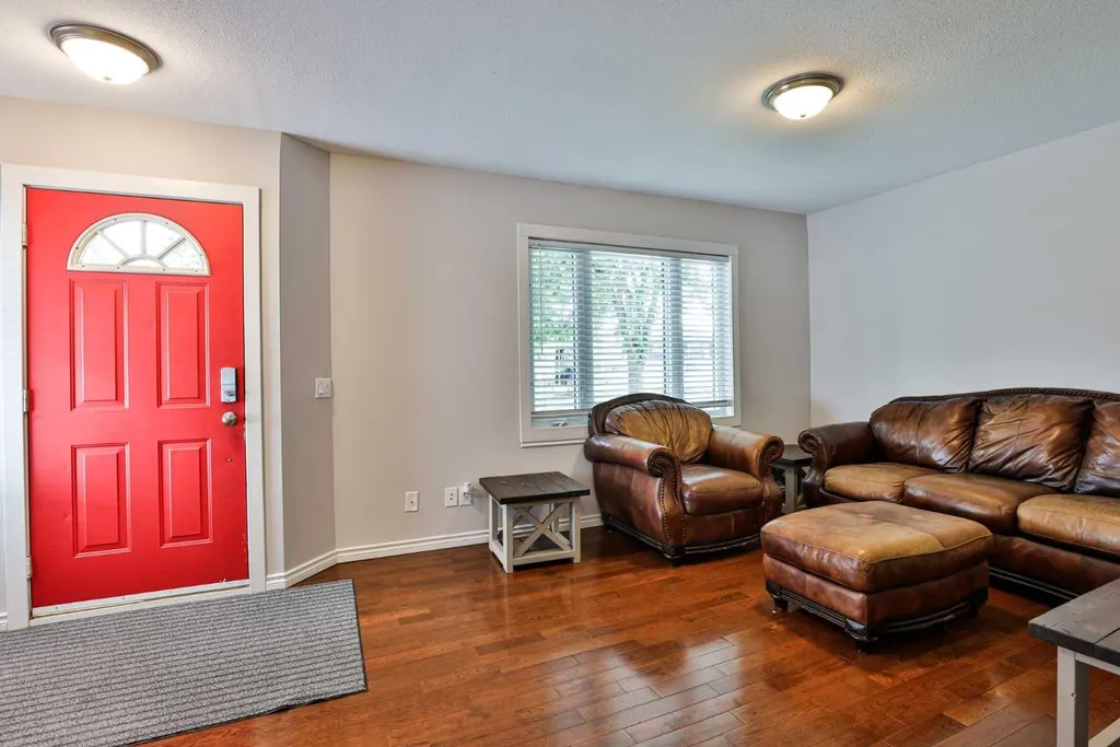 328 12c Street N Lethbridge AB T1H 2M9
