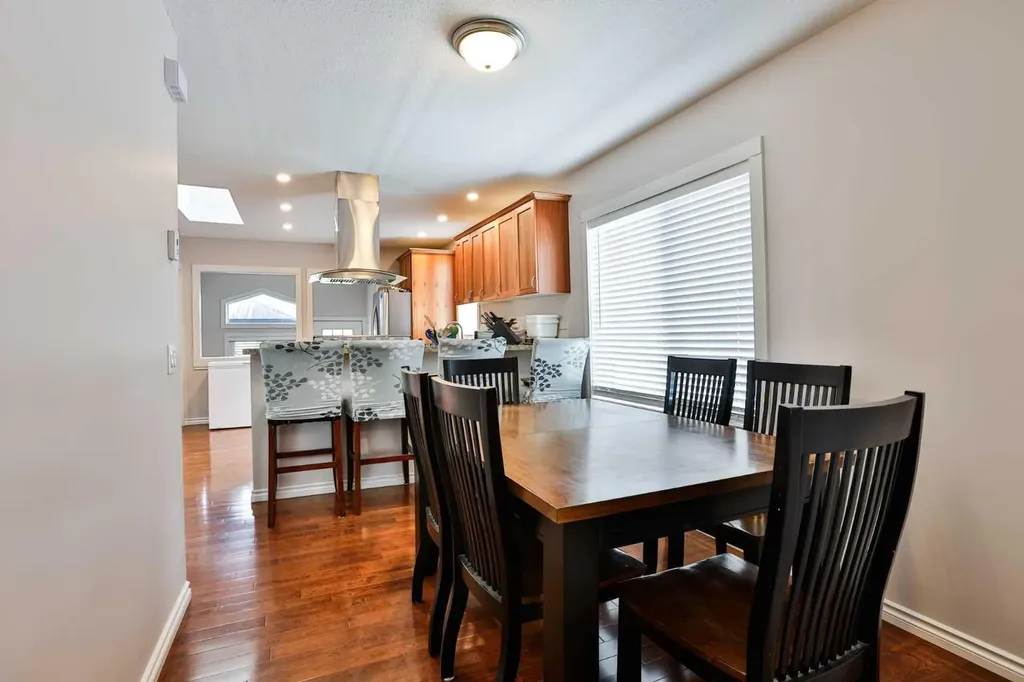 328 12c Street N Lethbridge AB T1H 2M9