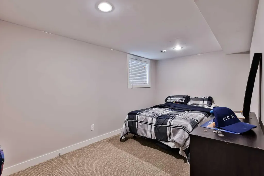 328 12c Street N Lethbridge AB T1H 2M9