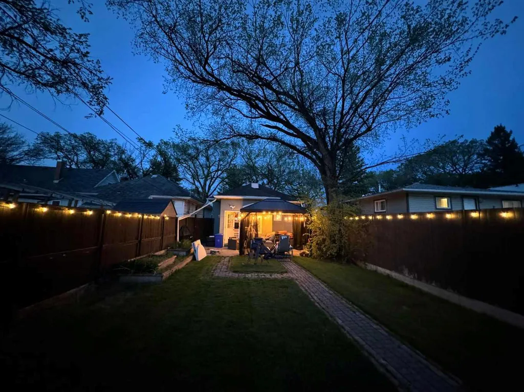 328 12c Street N Lethbridge AB T1H 2M9
