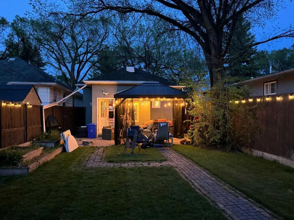 328 12c Street N Lethbridge AB T1H 2M9