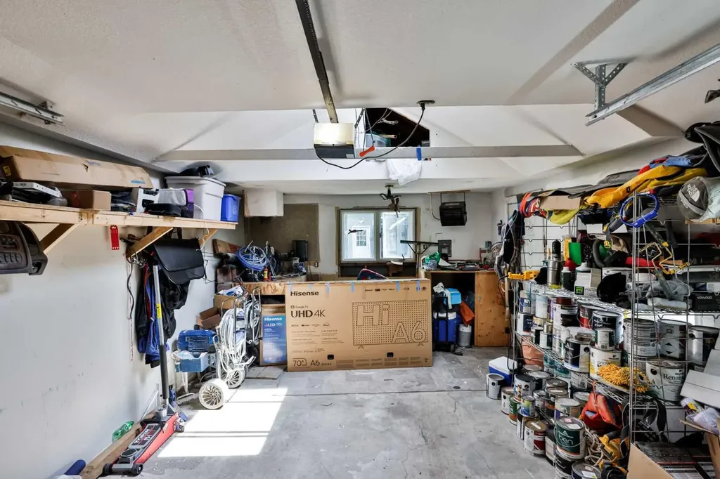 328 12c Street N Lethbridge AB T1H 2M9