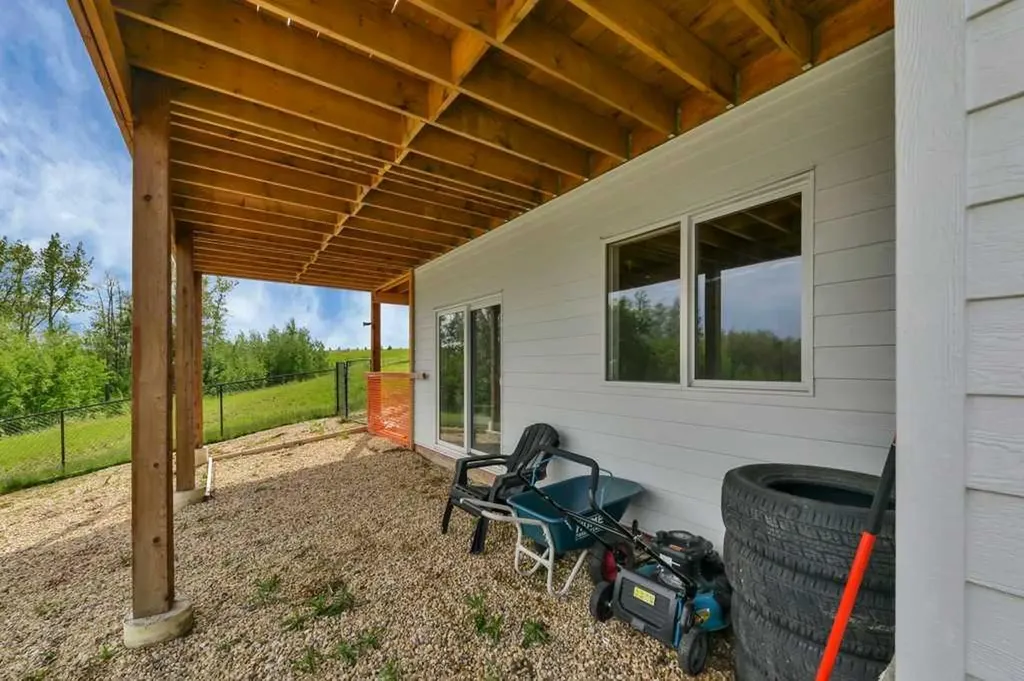 45 Bruhn Bend Rural Ponoka County AB T0C 2J0