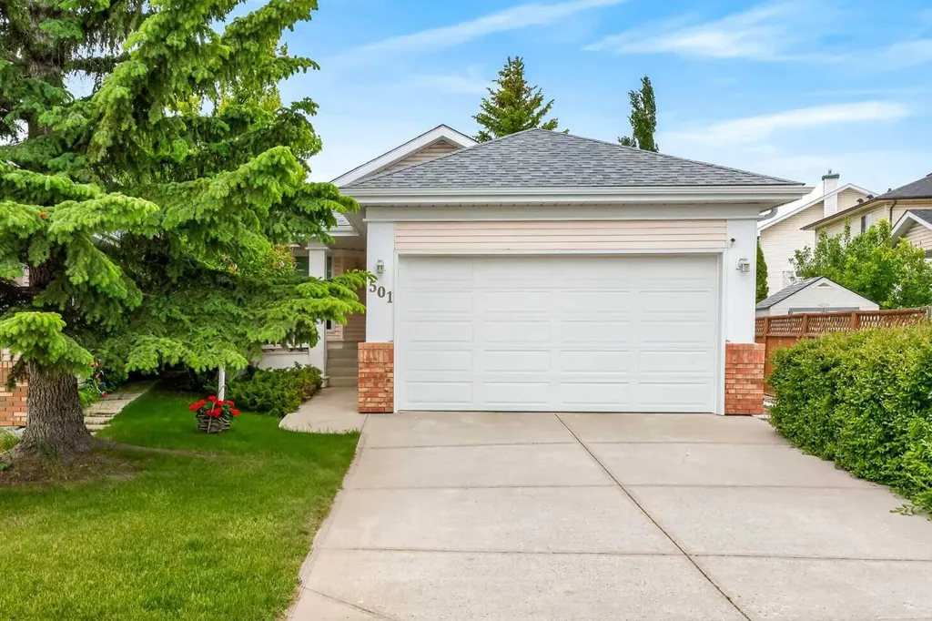 501 Coral Keys Villas NE Calgary AB T3J3L8