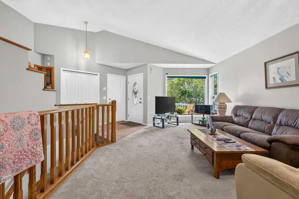 501 Coral Keys Villas NE Calgary AB T3J3L8