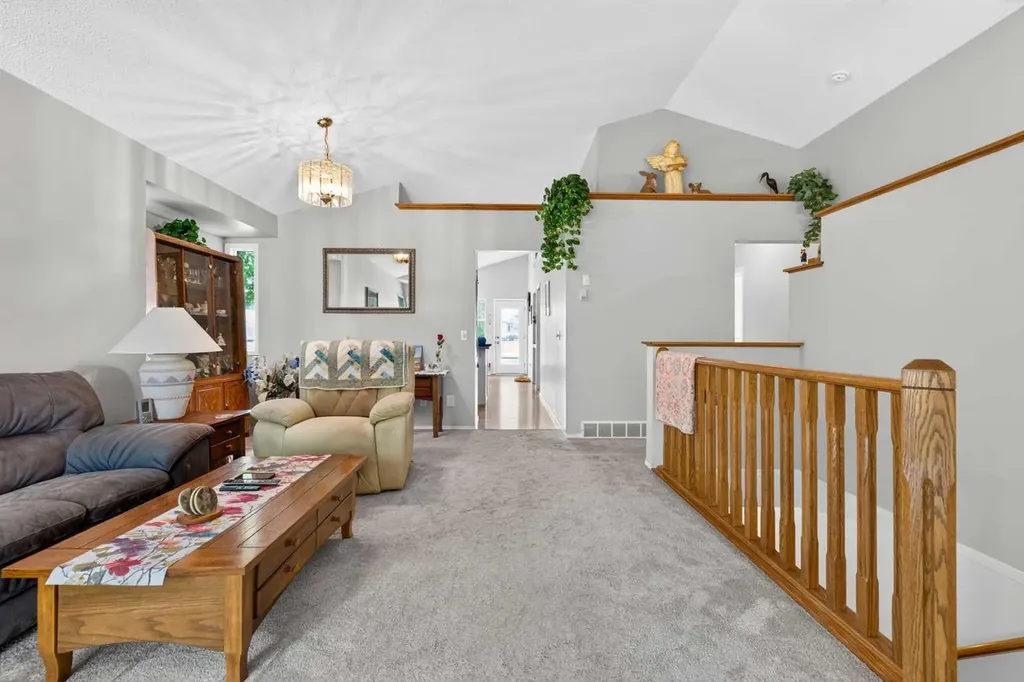 501 Coral Keys Villas NE Calgary AB T3J3L8