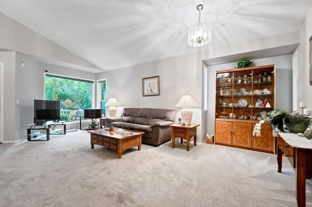 501 Coral Keys Villas NE Calgary AB T3J3L8