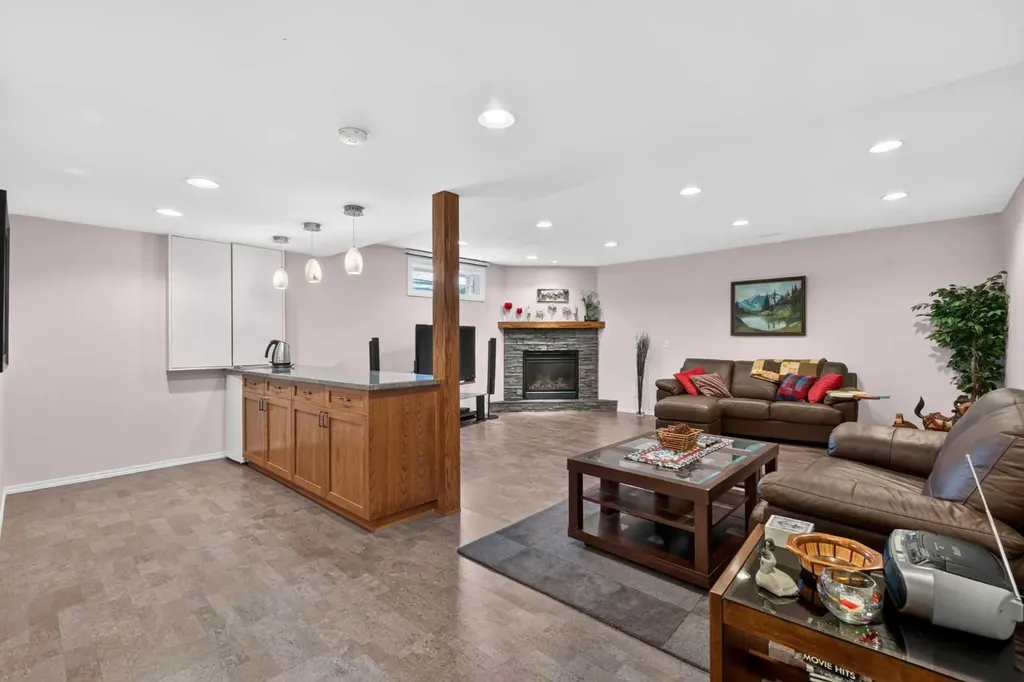 501 Coral Keys Villas NE Calgary AB T3J3L8