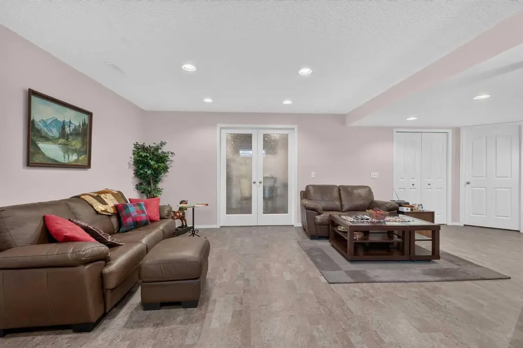 501 Coral Keys Villas NE Calgary AB T3J3L8