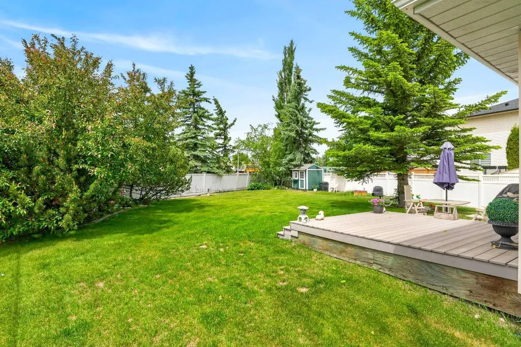 501 Coral Keys Villas NE Calgary AB T3J3L8