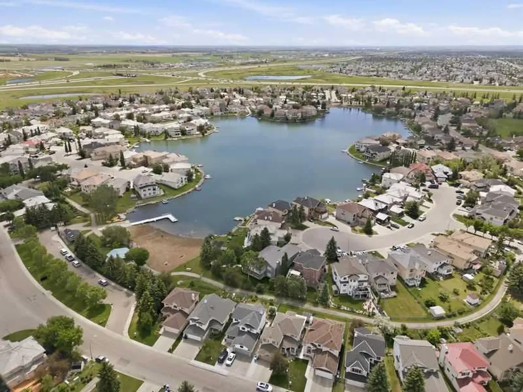 501 Coral Keys Villas NE Calgary AB T3J3L8