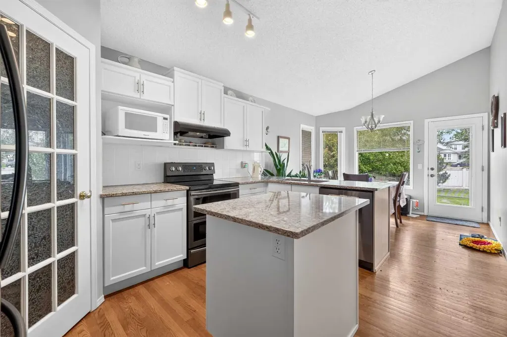 501 Coral Keys Villas NE Calgary AB T3J3L8