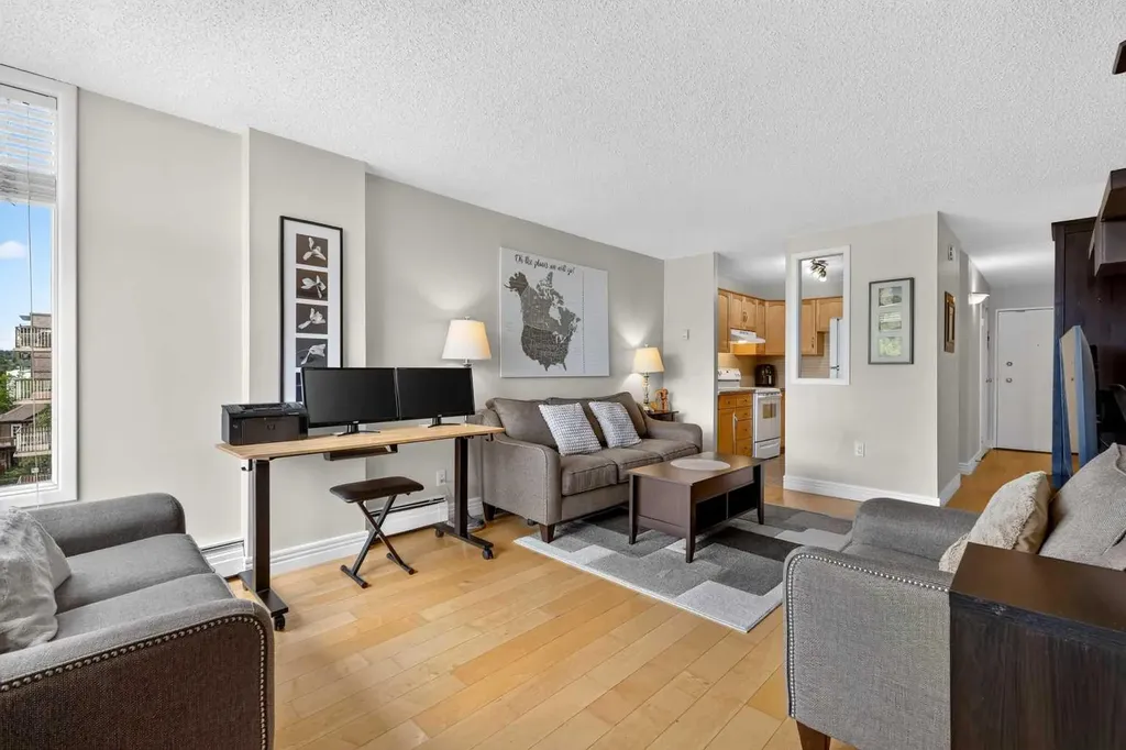 1123 13 Avenue SW Calgary AB T2R0L7