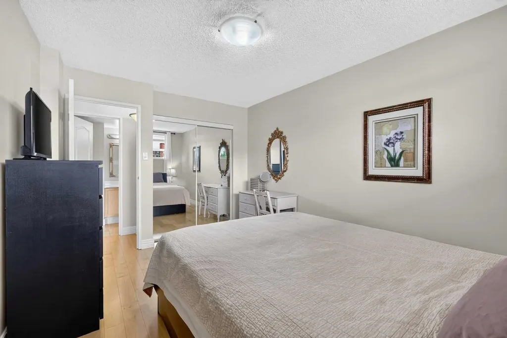 1123 13 Avenue SW Calgary AB T2R0L7