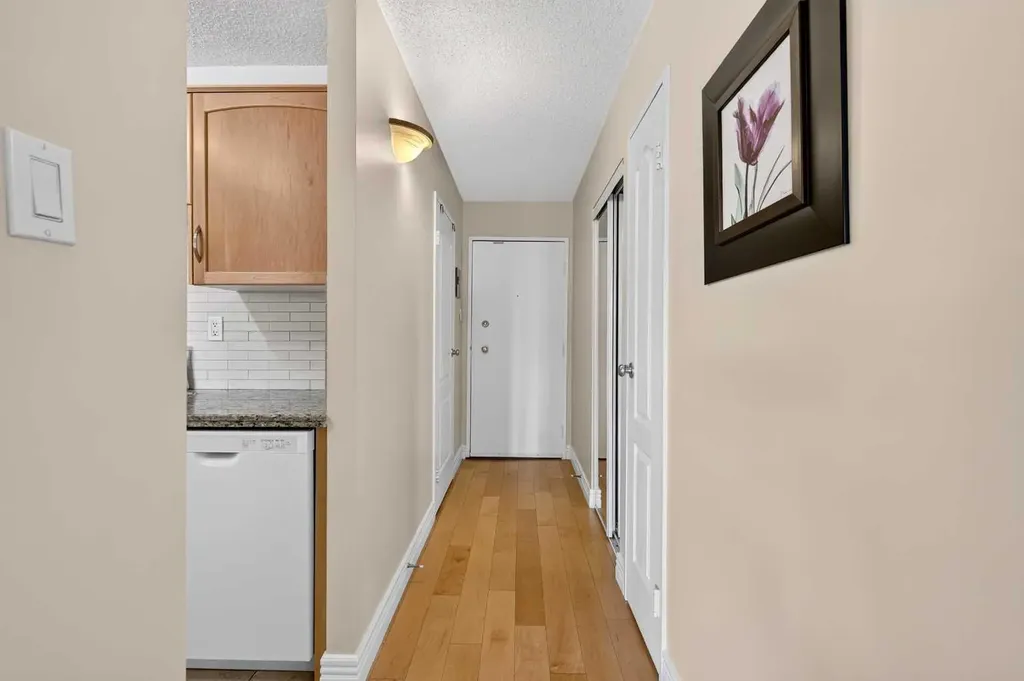 1123 13 Avenue SW Calgary AB T2R0L7