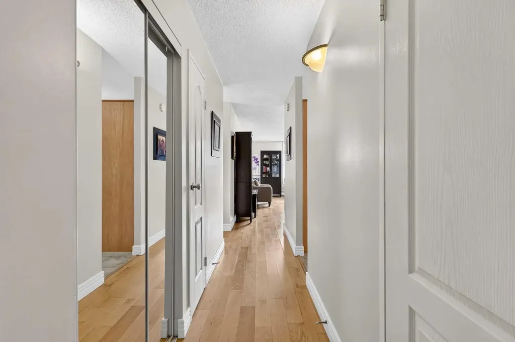 1123 13 Avenue SW Calgary AB T2R0L7