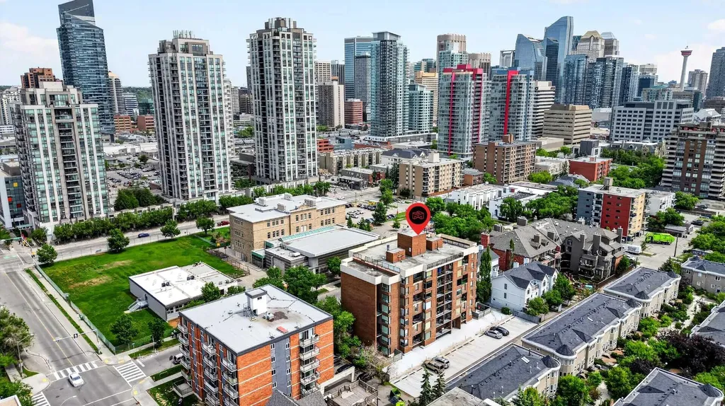 1123 13 Avenue SW Calgary AB T2R0L7