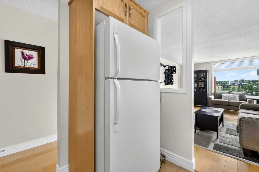 1123 13 Avenue SW Calgary AB T2R0L7