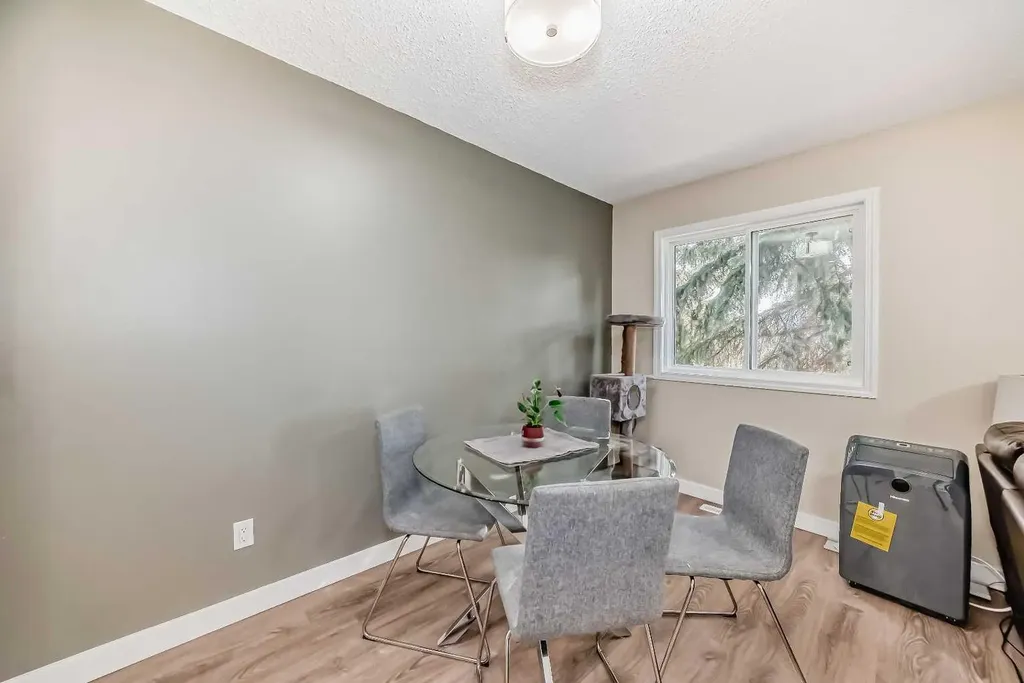 109 Stanley Avenue Okotoks AB T1S 1H8