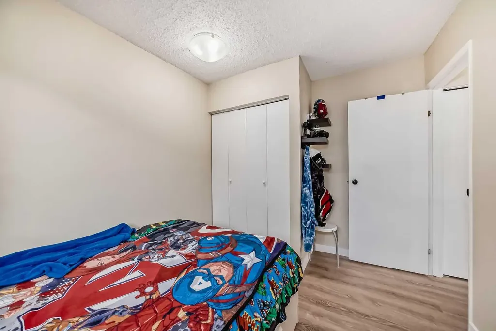 109 Stanley Avenue Okotoks AB T1S 1H8