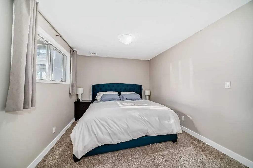 109 Stanley Avenue Okotoks AB T1S 1H8