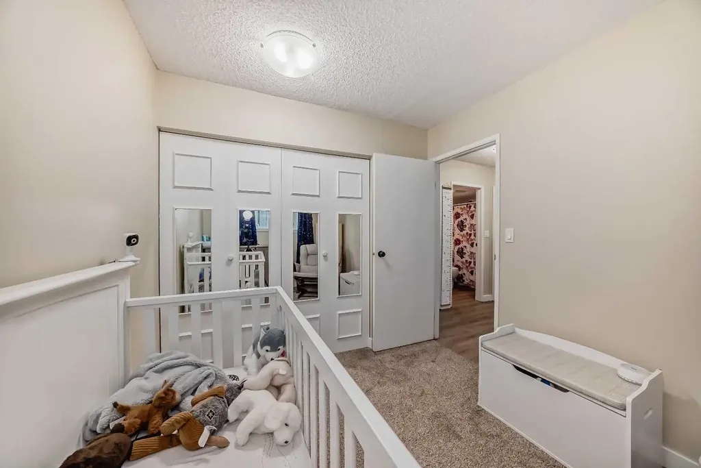 109 Stanley Avenue Okotoks AB T1S 1H8