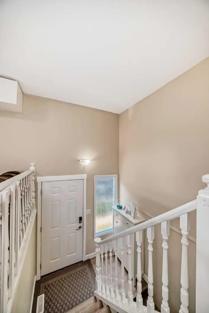 109 Stanley Avenue Okotoks AB T1S 1H8