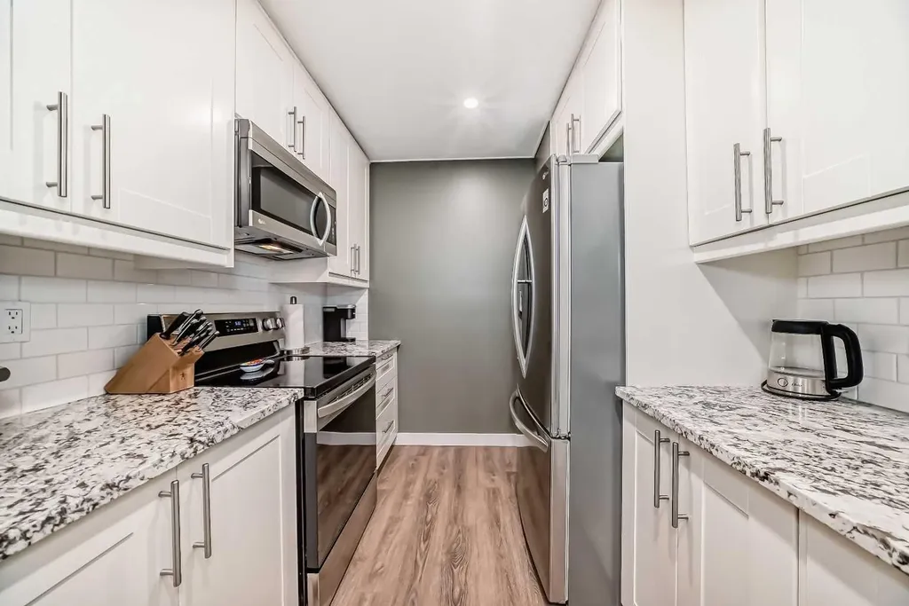 109 Stanley Avenue Okotoks AB T1S 1H8