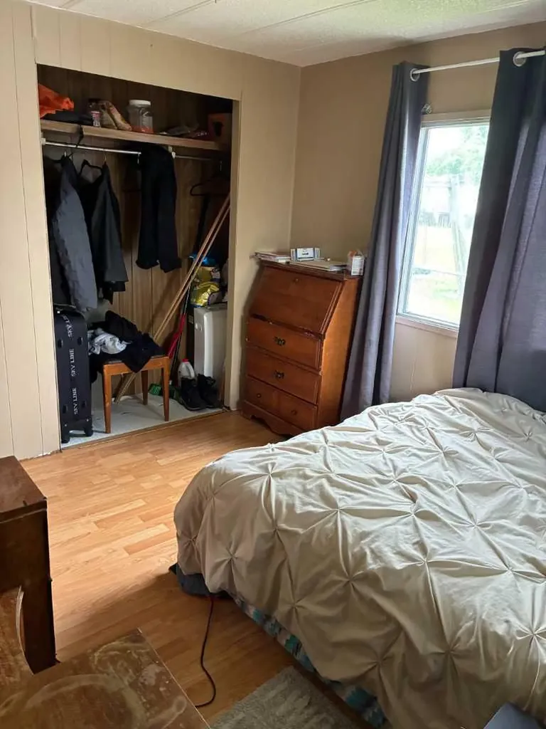 1190 15 Avenue Didsbury AB T0M0W0