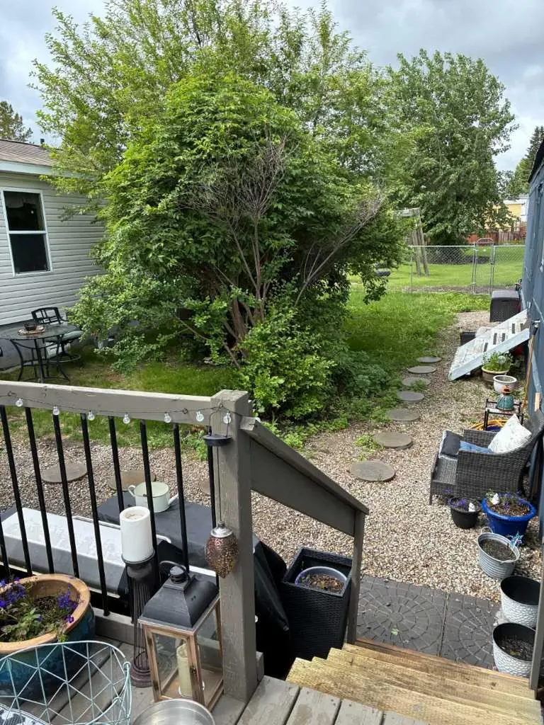 1190 15 Avenue Didsbury AB T0M0W0