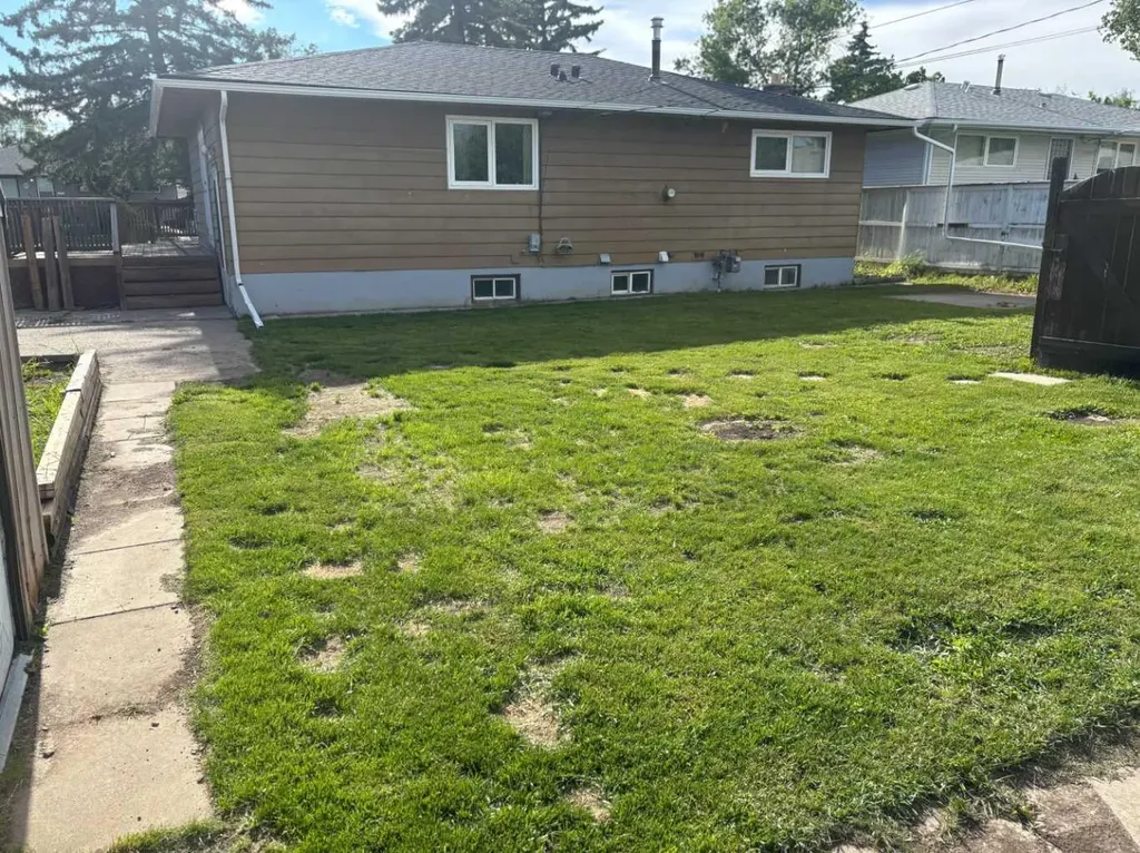 4406 Fordham Crescent SE Calgary AB T2A 1Z9