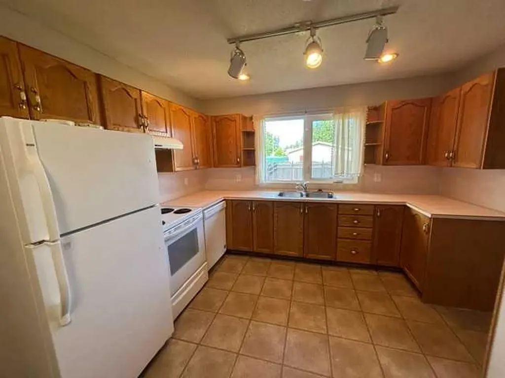 4406 Fordham Crescent SE Calgary AB T2A 1Z9