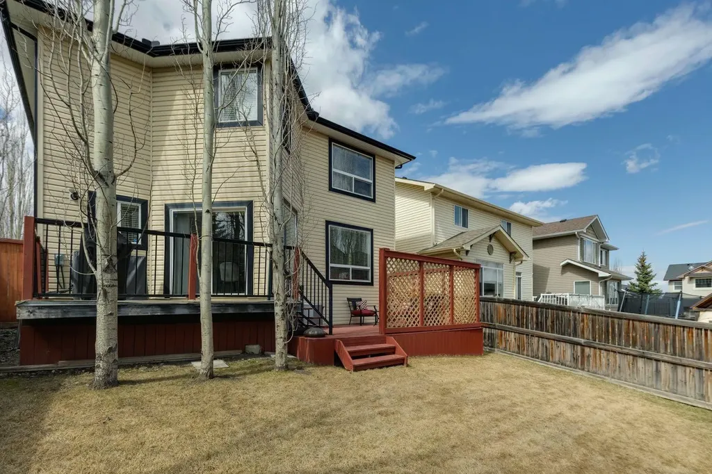 42 Cresthaven Way SW Calgary AB T3B 5X8