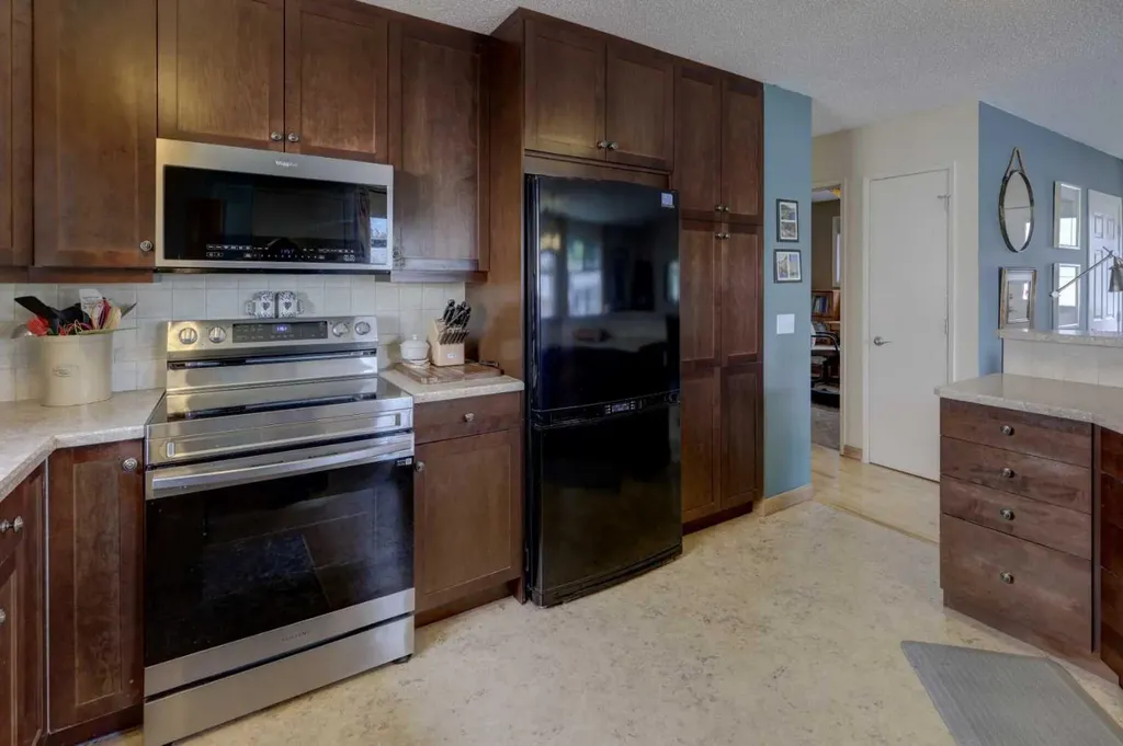 148 Rundlecairn Rise NE Calgary AB T1Y 2Y3