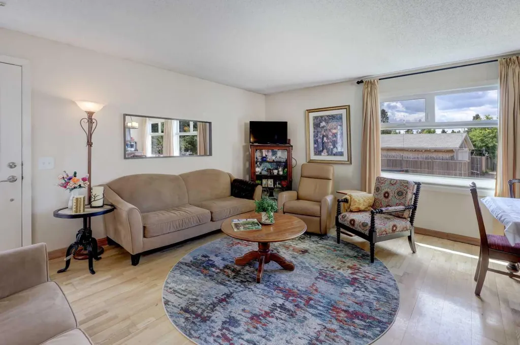 148 Rundlecairn Rise NE Calgary AB T1Y 2Y3