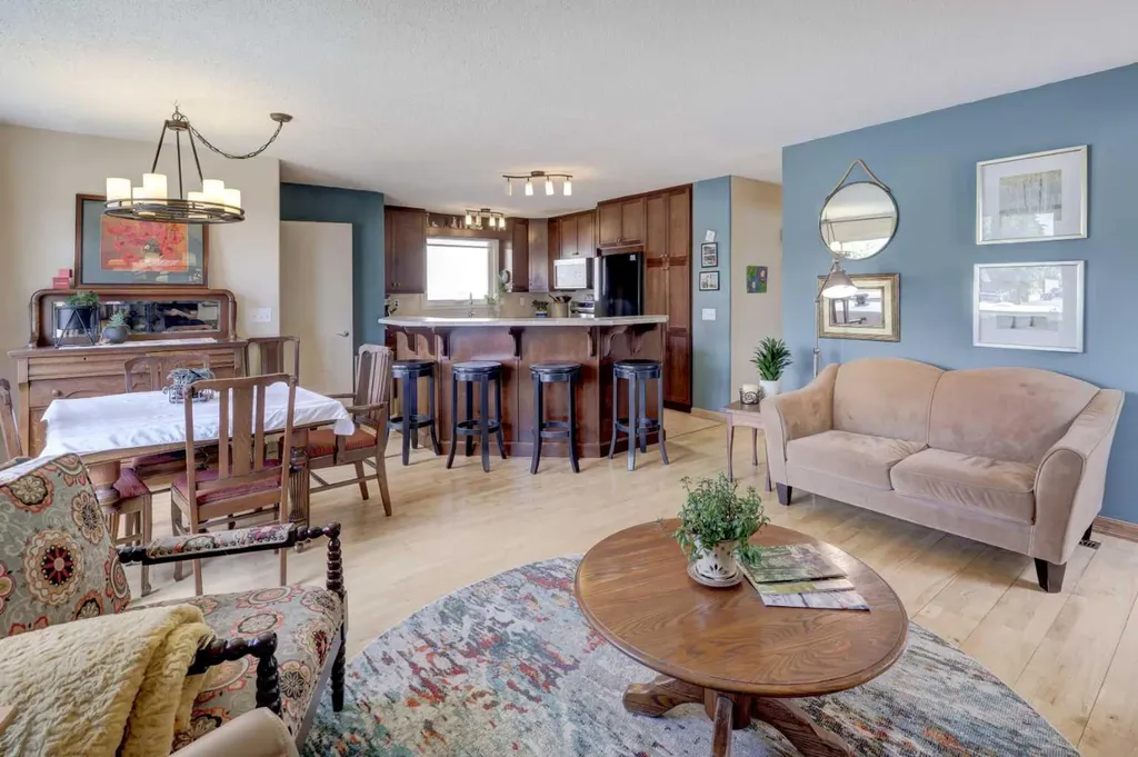 148 Rundlecairn Rise NE Calgary AB T1Y 2Y3