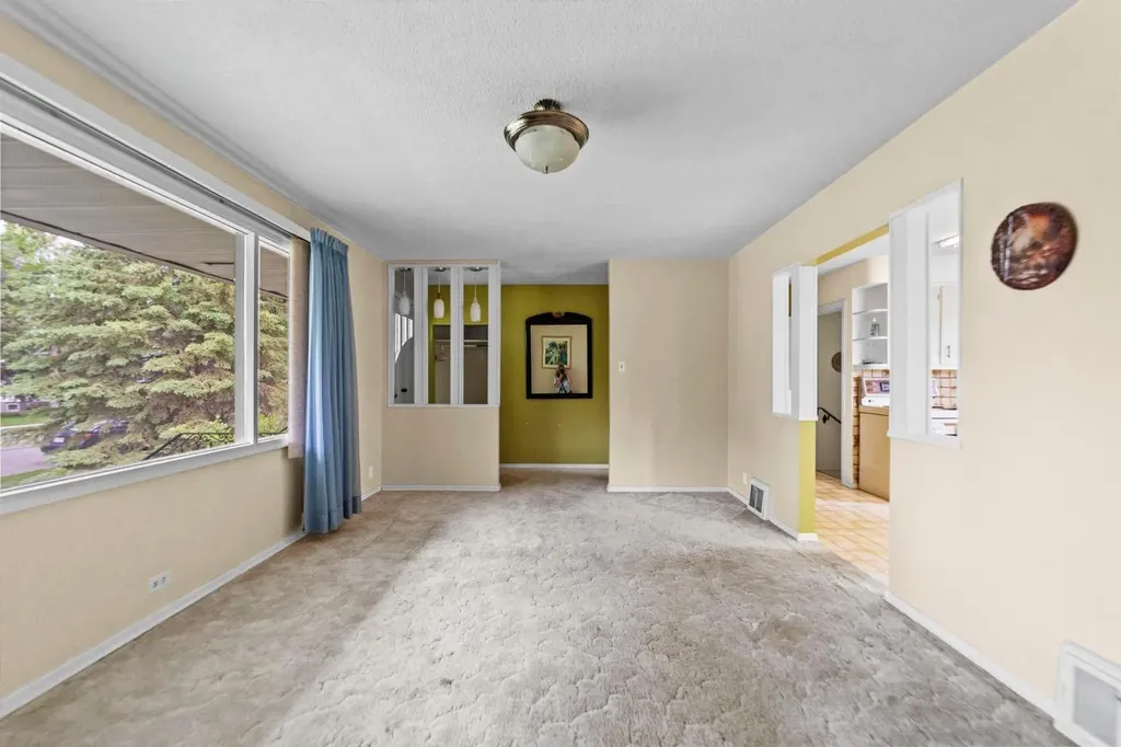 4709 46 Street Camrose AB T4V1G5