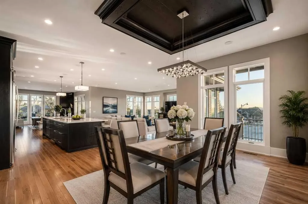 16 Spring Valley Way SW Calgary AB T3H 5M1