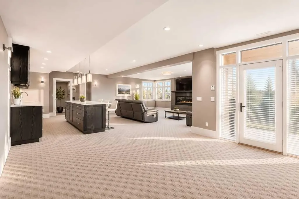 16 Spring Valley Way SW Calgary AB T3H 5M1
